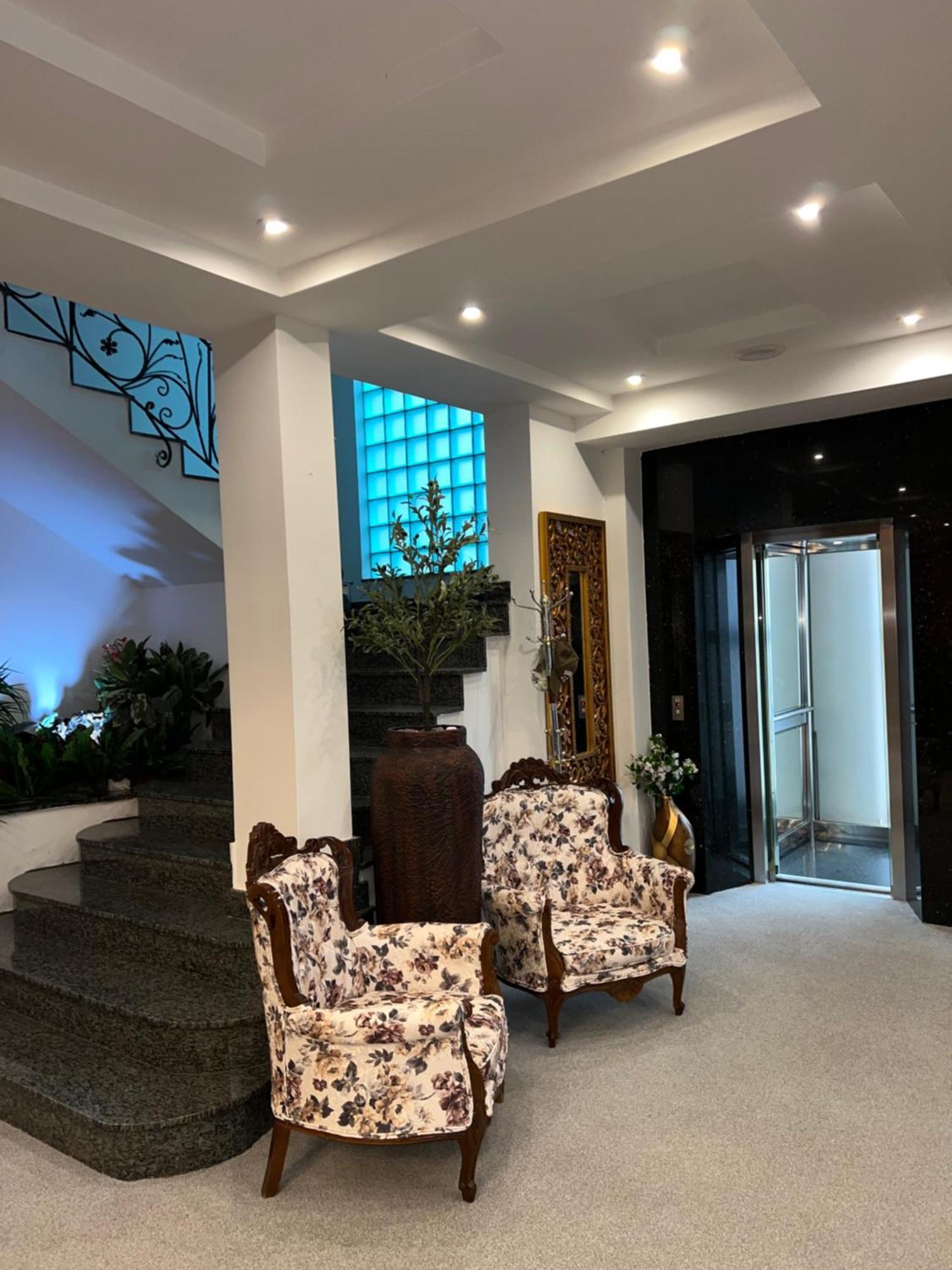 Hotel Princi I Arberit Prishtinë Ngoại thất bức ảnh